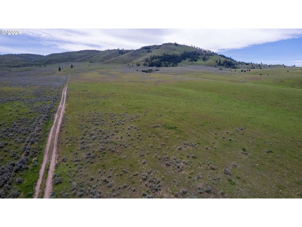 Dry Creek Road, Baker City