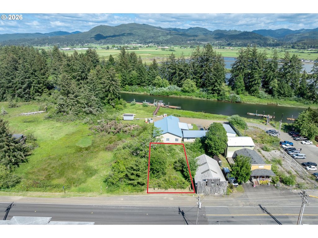 36055 7th St, Nehalem