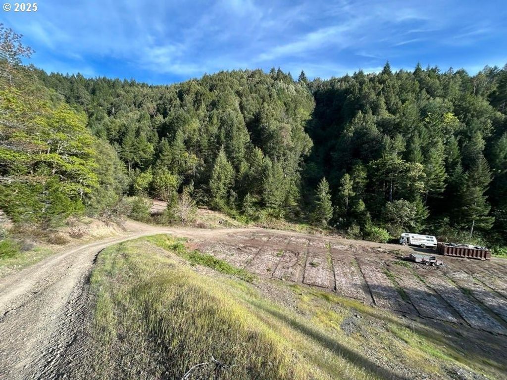 Redwood Hwy, O'Brien
