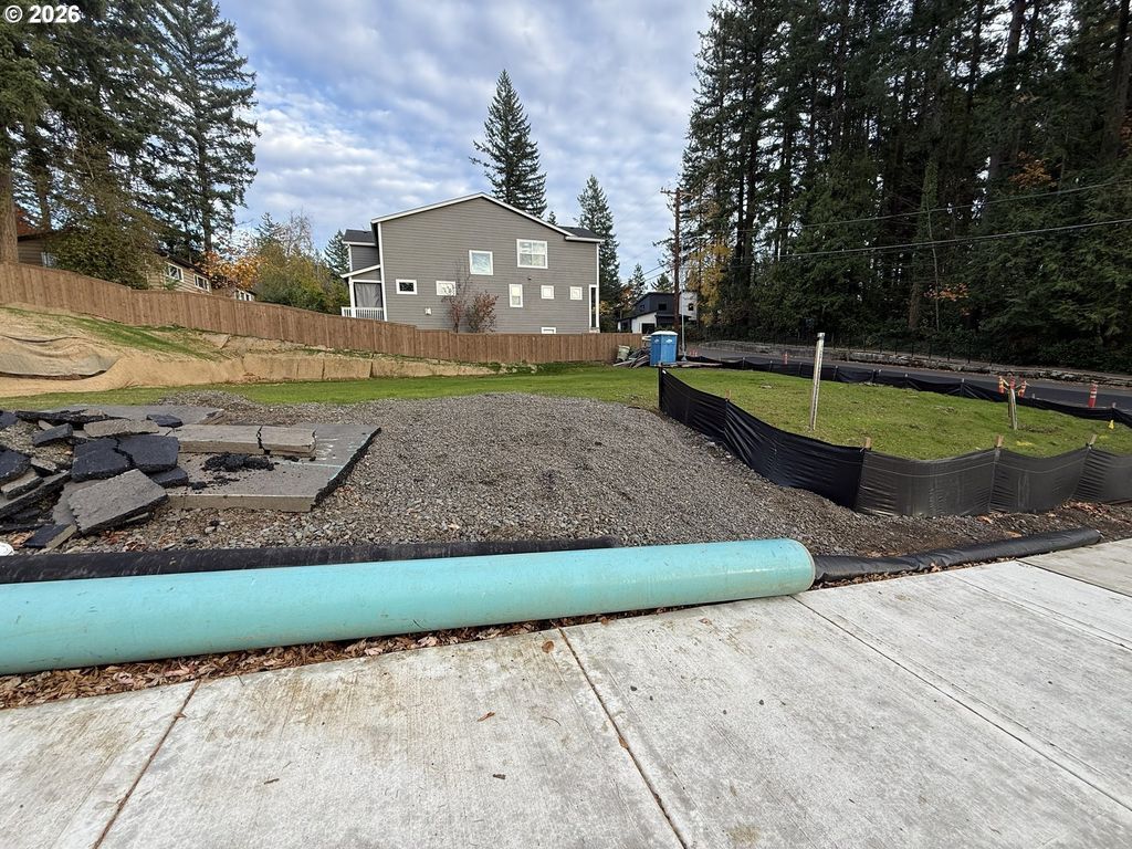 484 Sw 95th Ave, Portland
