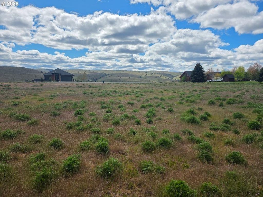 205 Little Lake Rd, Maupin