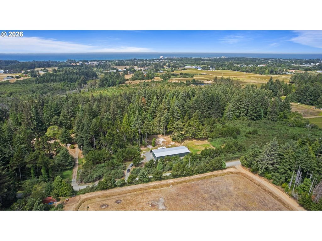 54404 Chandler Rd, Bandon