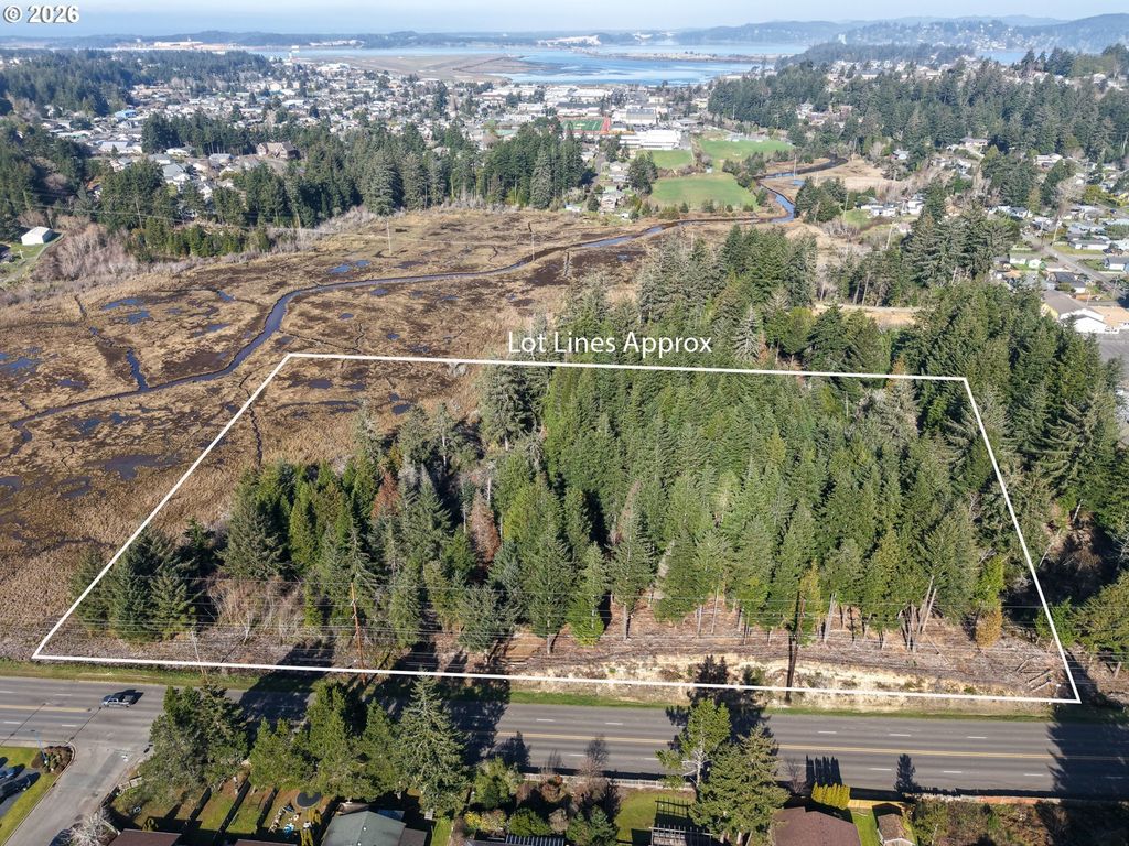 Newmark St, North Bend