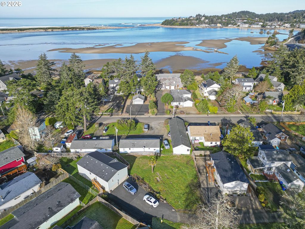 6281 Sw Jetty Ave, Lincoln City