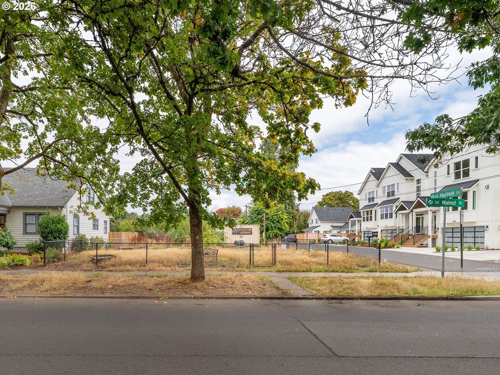 331 Se Walnut St, Hillsboro