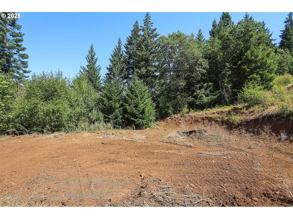 3355 James Rd, Hood River
