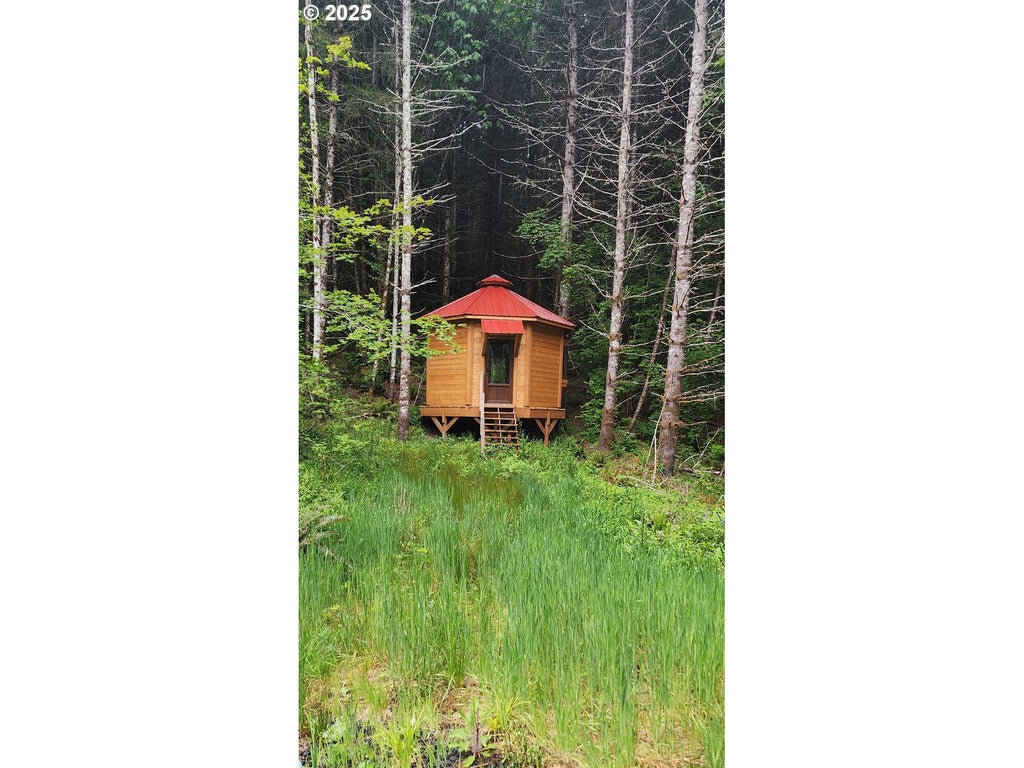 184 Labarre Rd, Chehalis