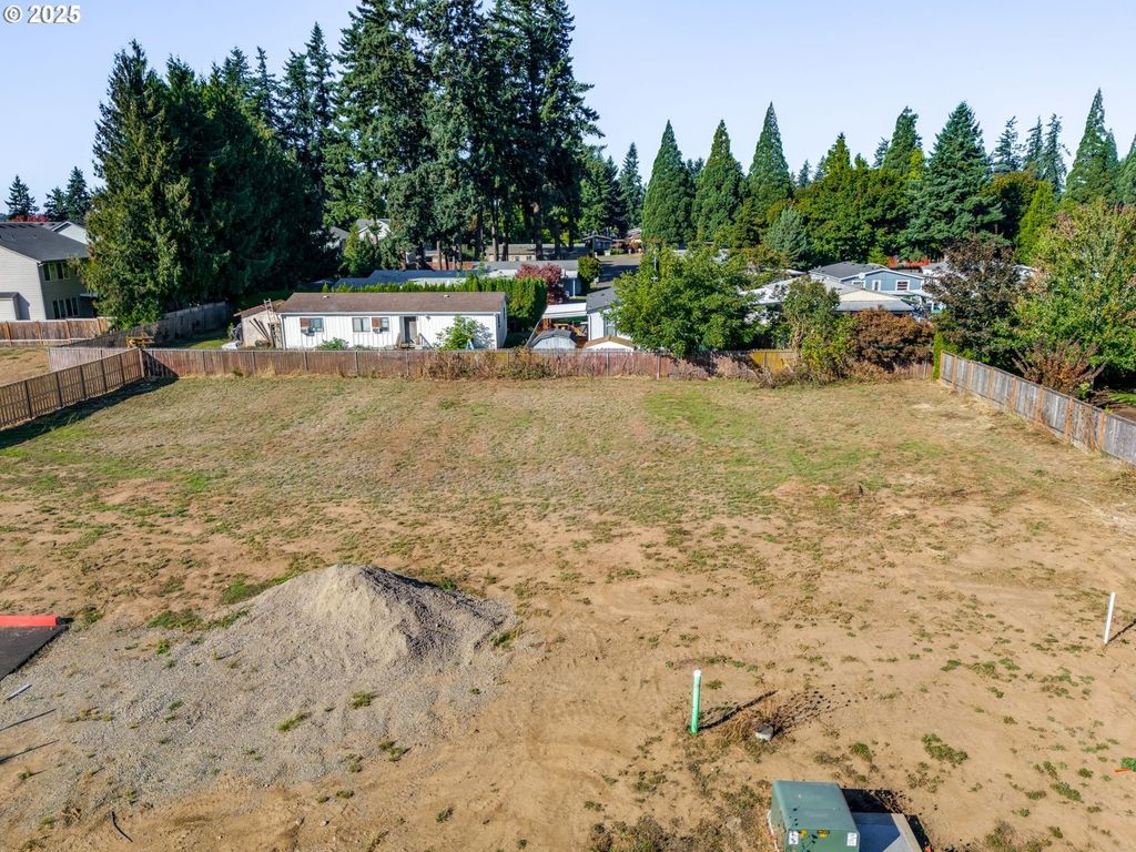 448 Sw 15th Ave 14, Canby
