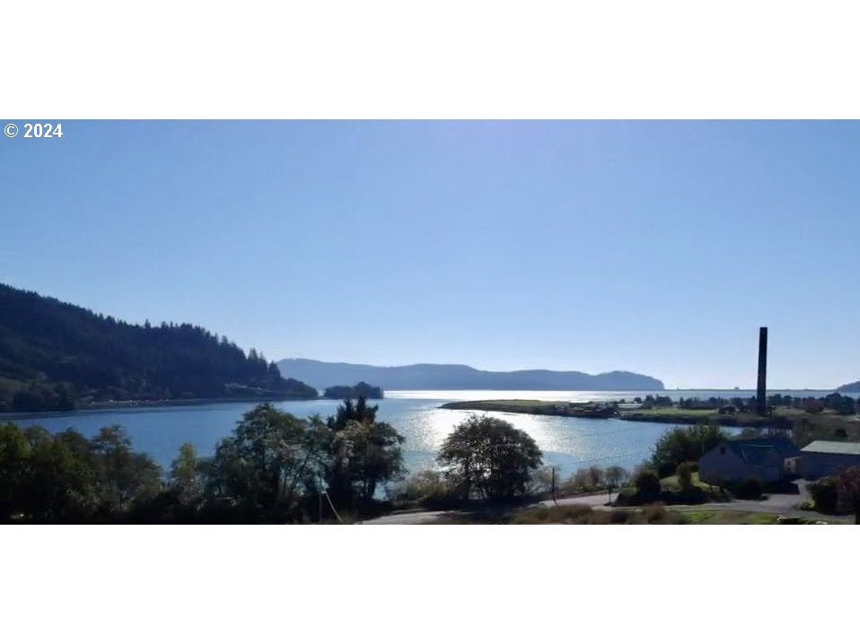 501 E Garibaldi Ave 7, Garibaldi