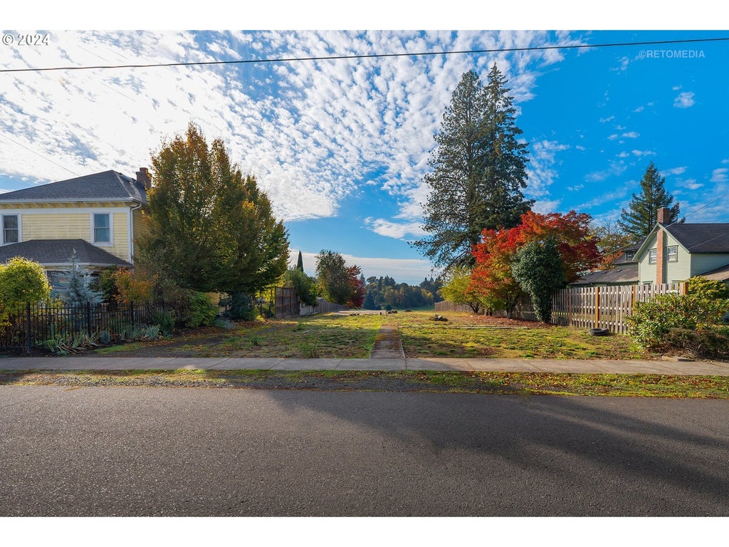 420 W Grant St, Carlton OR Carlton Lots/Land Homes For Sale