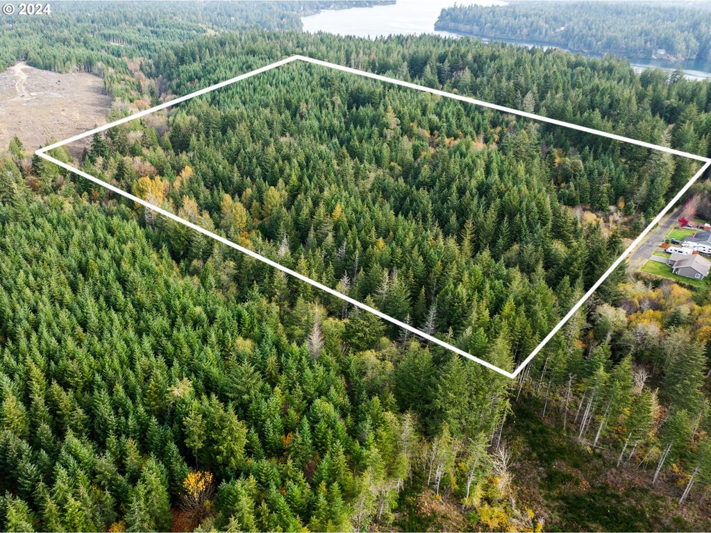 E Strong Rd 43, Shelton