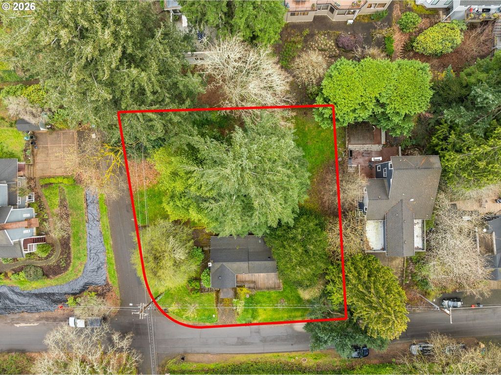 1408 Pine St 8/9, Lake Oswego
