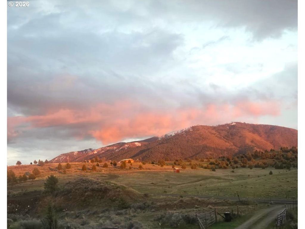 26543 W Bench Rd, John Day