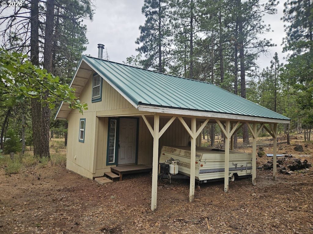 127 Goldenpine, Goldendale