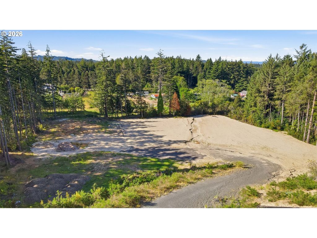 2215 Garfield St, North Bend