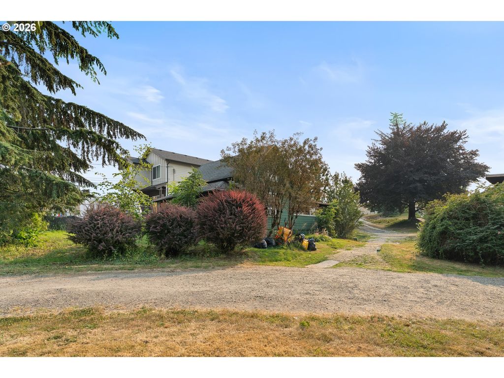 1949 Se Orient Dr, Gresham
