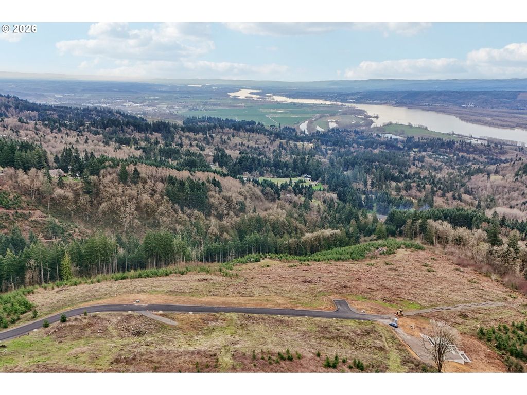 685 Anderson Dr C-3, Kalama