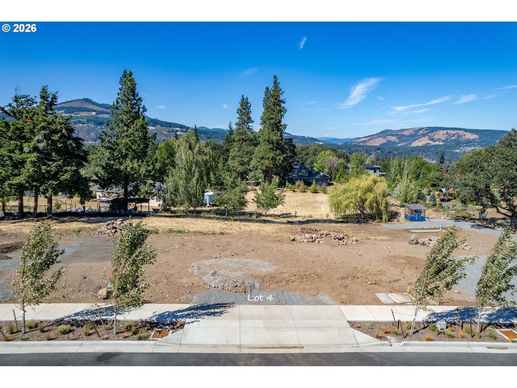 3940 Carr Dr 4, Hood River