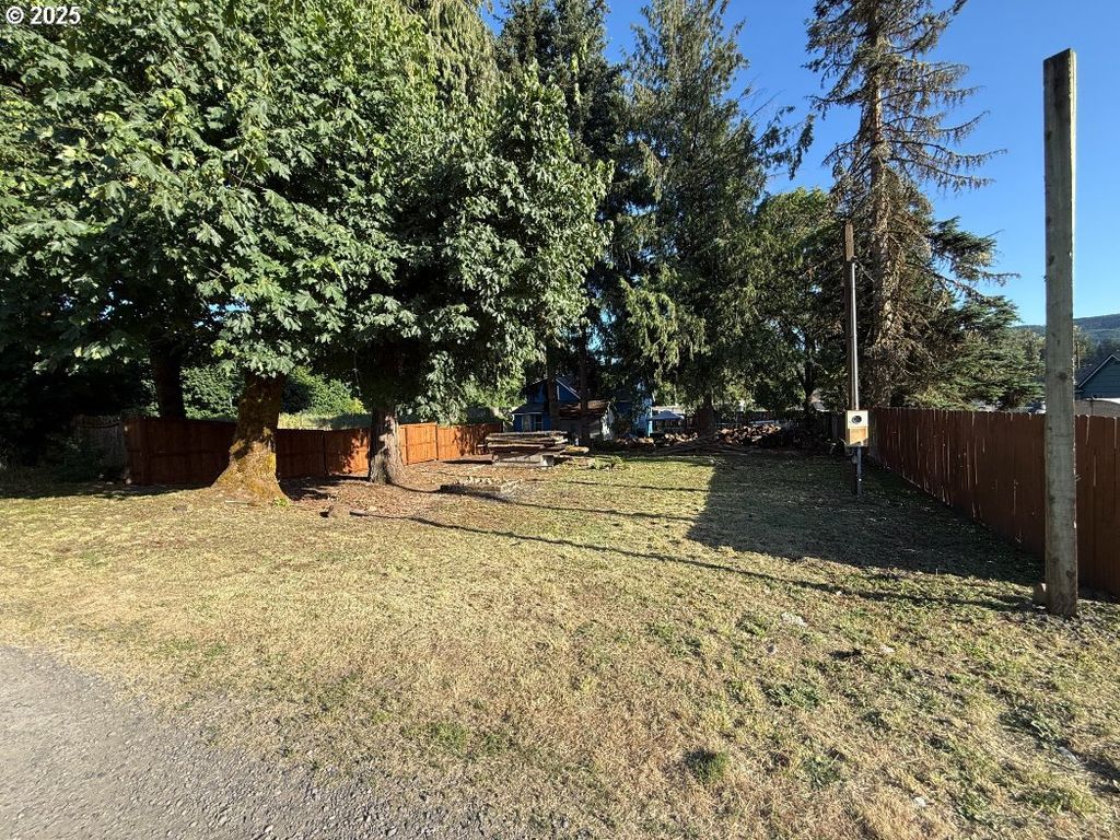 21958 Emma St, Stayton