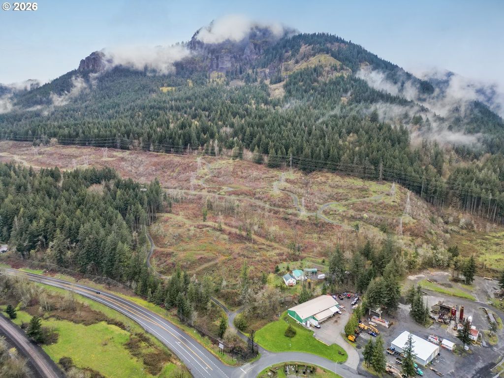 Warren Rd, North Bonneville