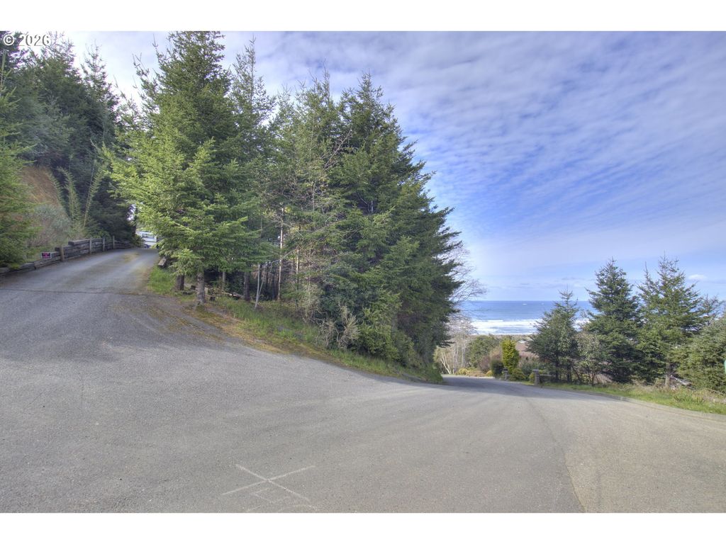 Seaview Ln, Gold Beach