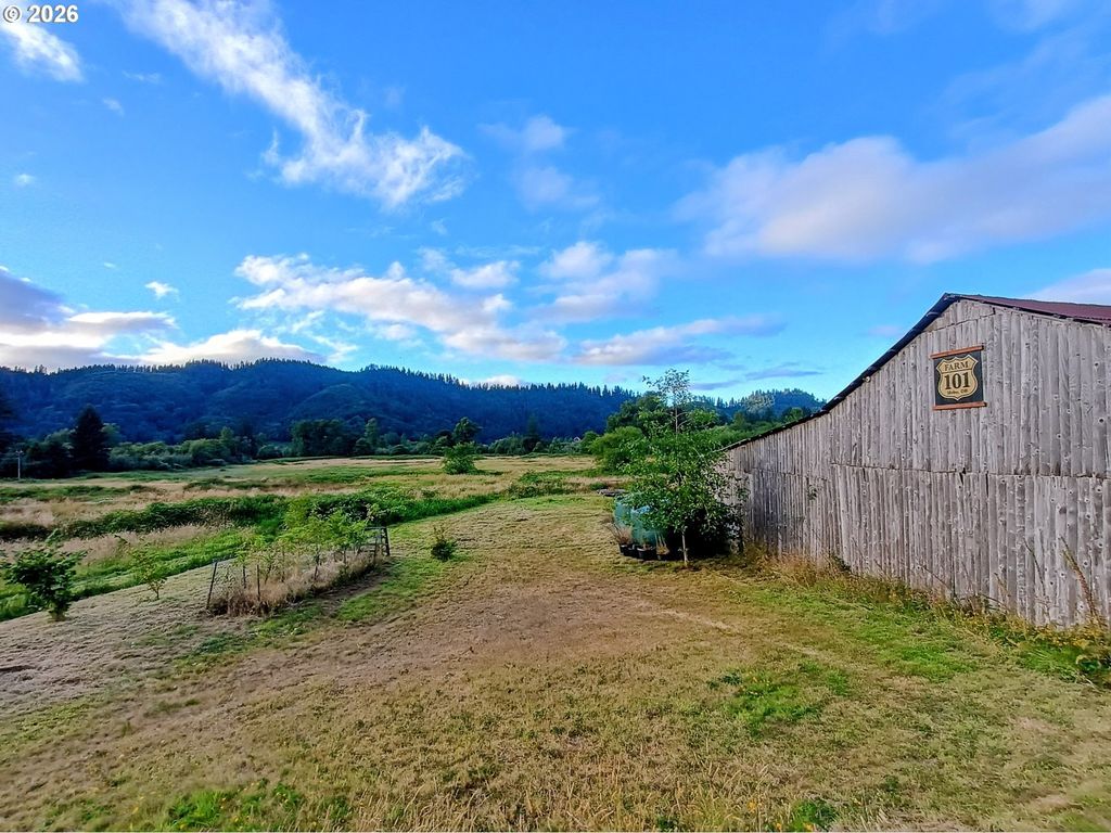 31450 Highway 101, Hebo