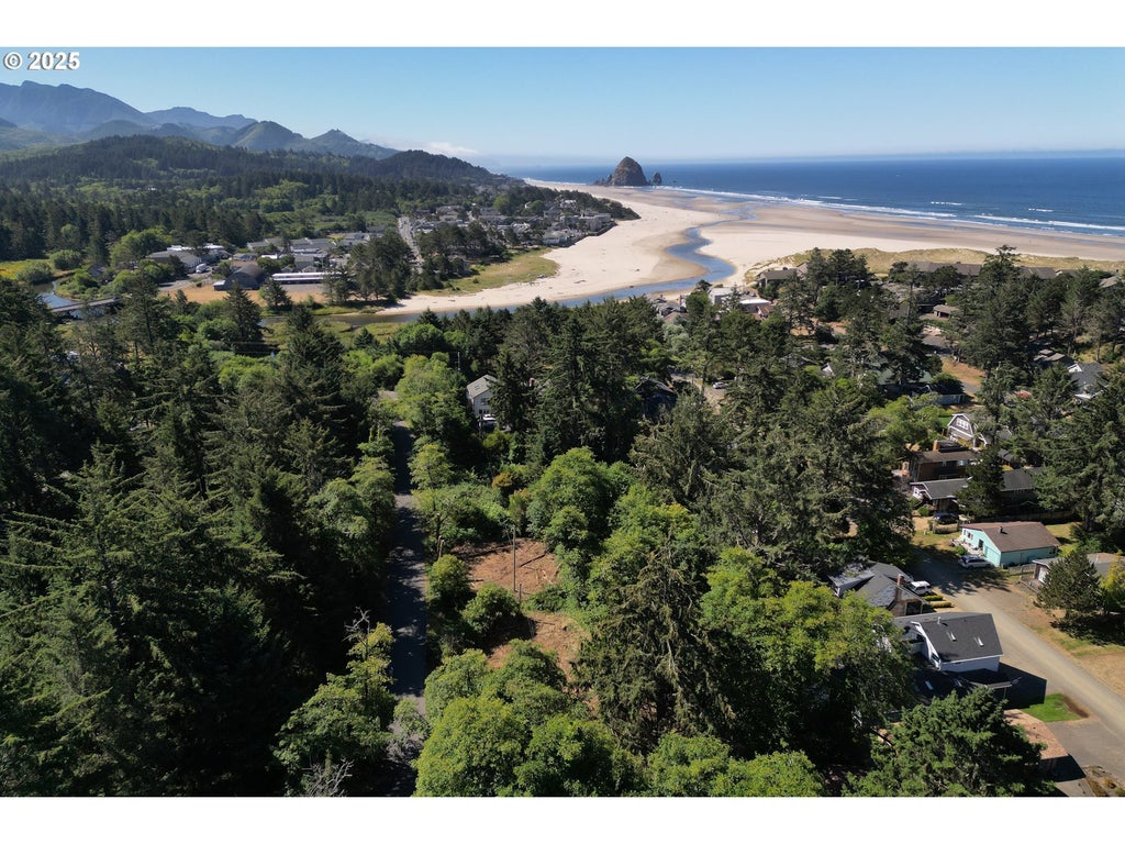 Ecola Park Rd 5026, Cannon Beach