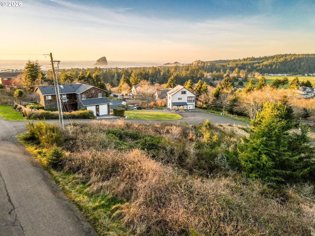 01404 River View Dr, Pacific City