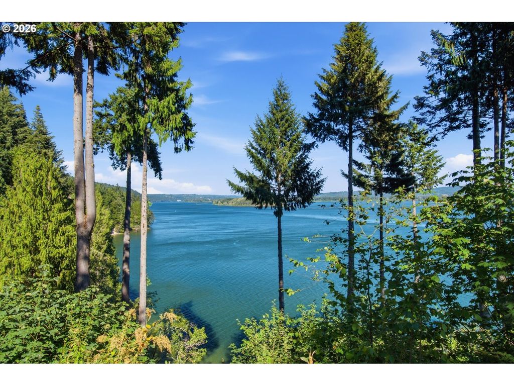 1650 E State Route 4, Cathlamet