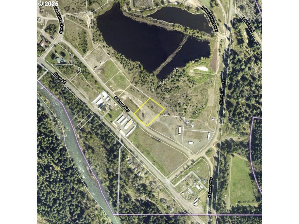 Kokanee Way 24, Oakridge