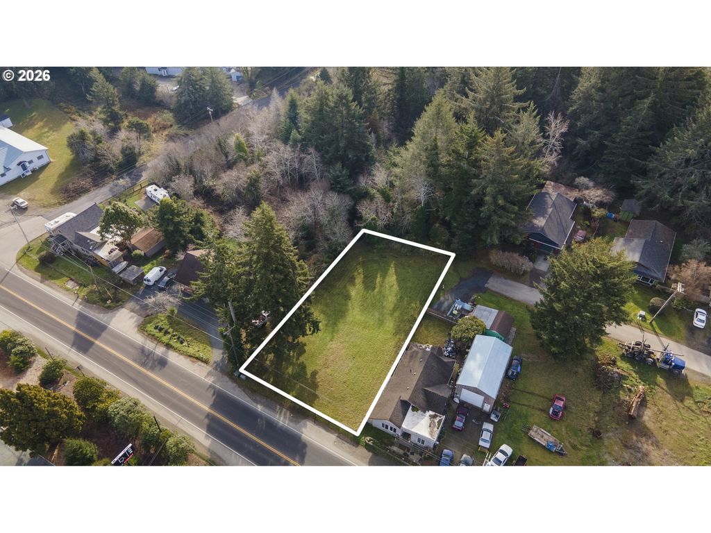 1168 2nd St, Bandon
