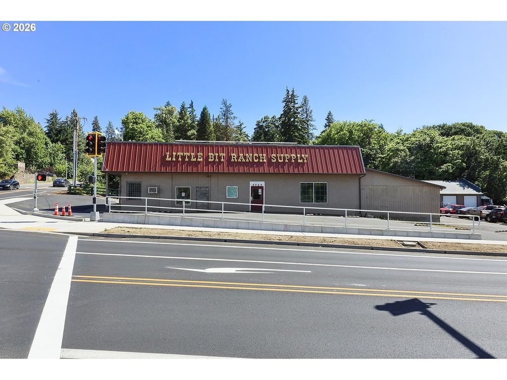 2727 Cascade Ave, Hood River