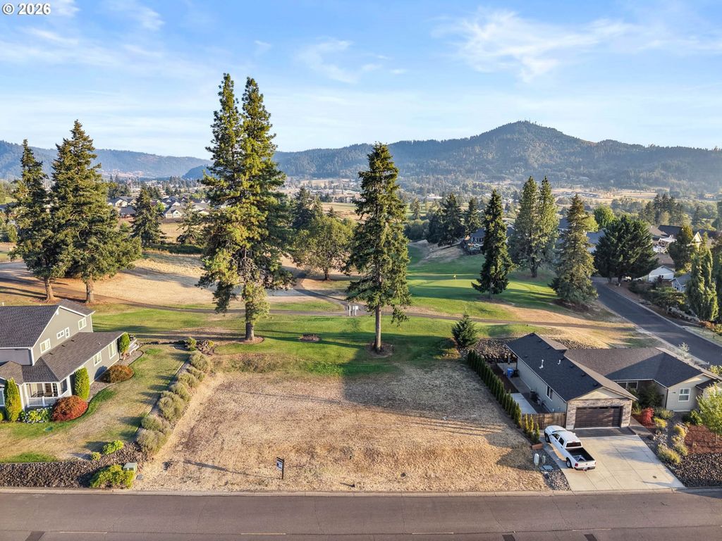 1772 Scardi Blvd, Sutherlin