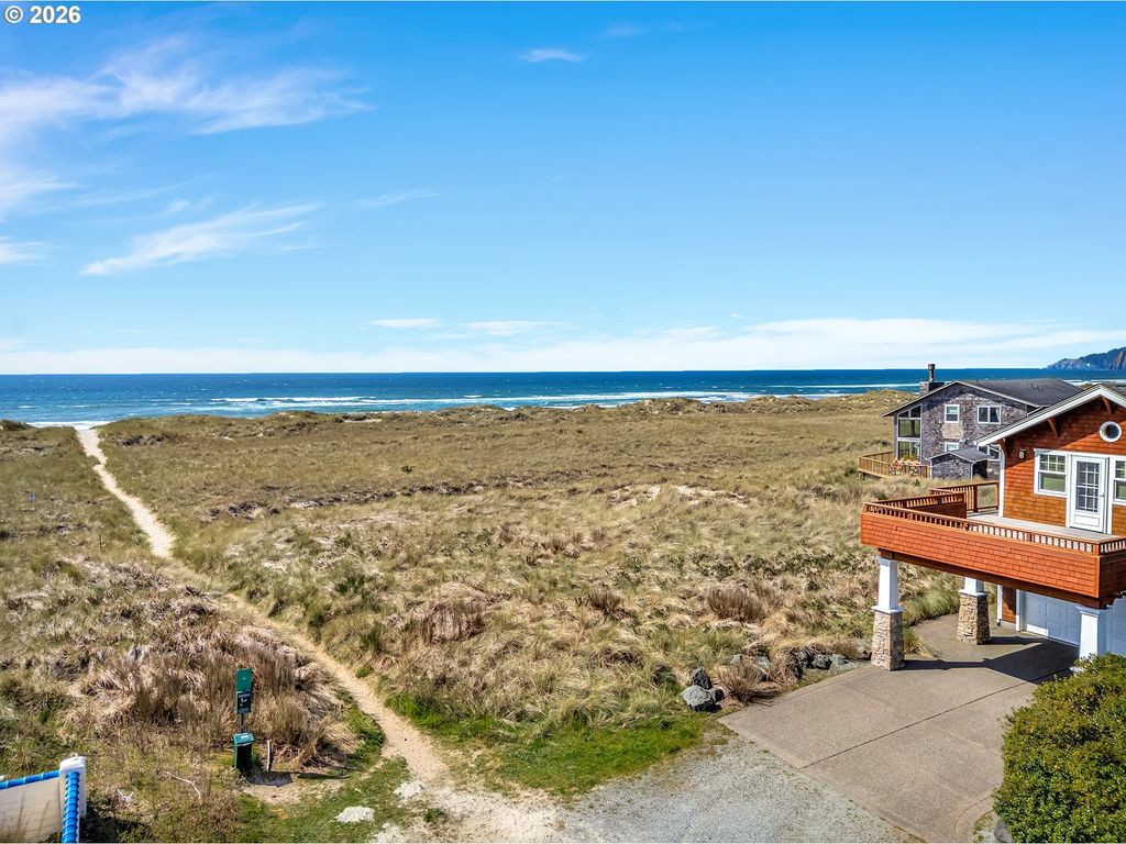 Sandpiper Ln, Manzanita