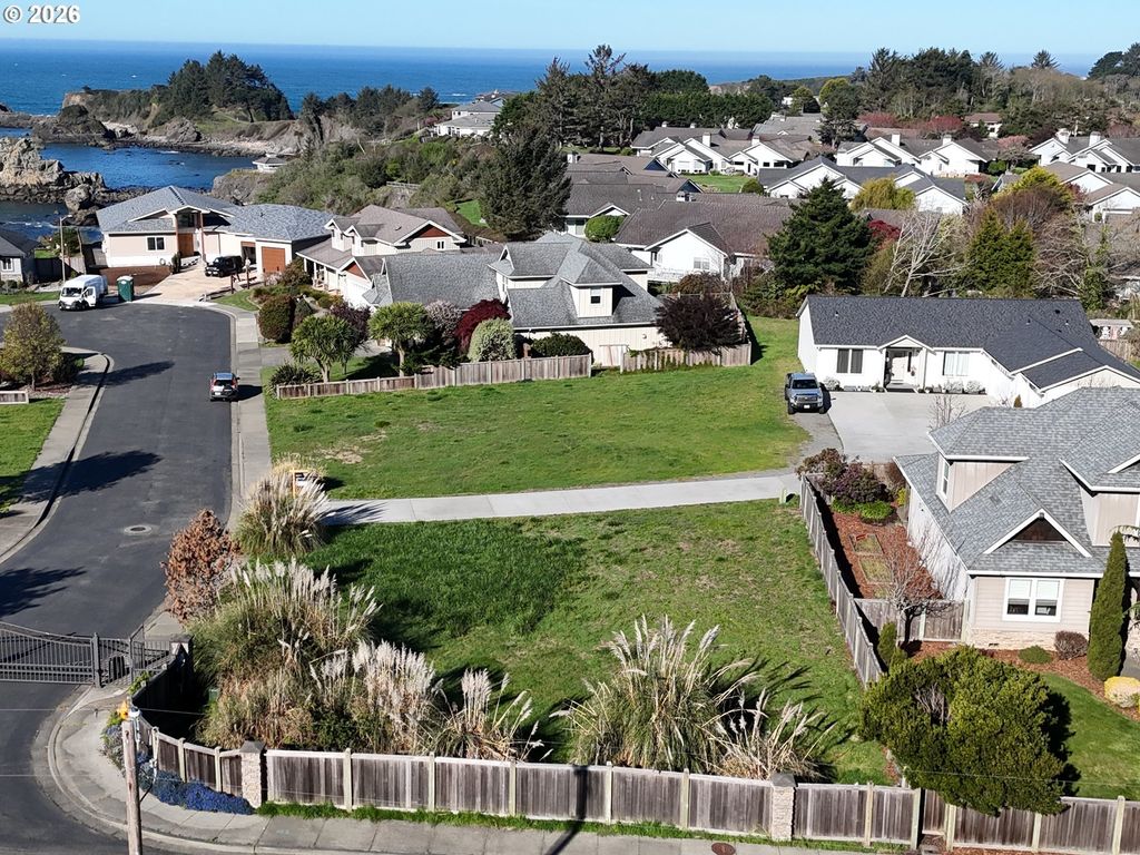 Edge Cliff Dr 11, Brookings