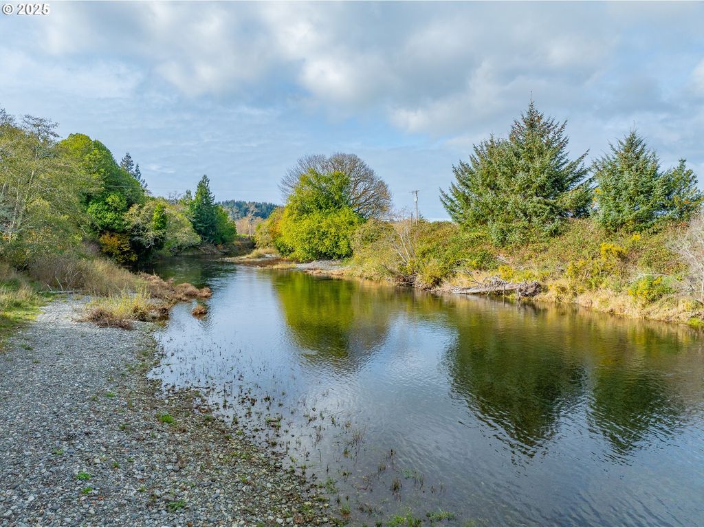 Elk River Road, Port Orford