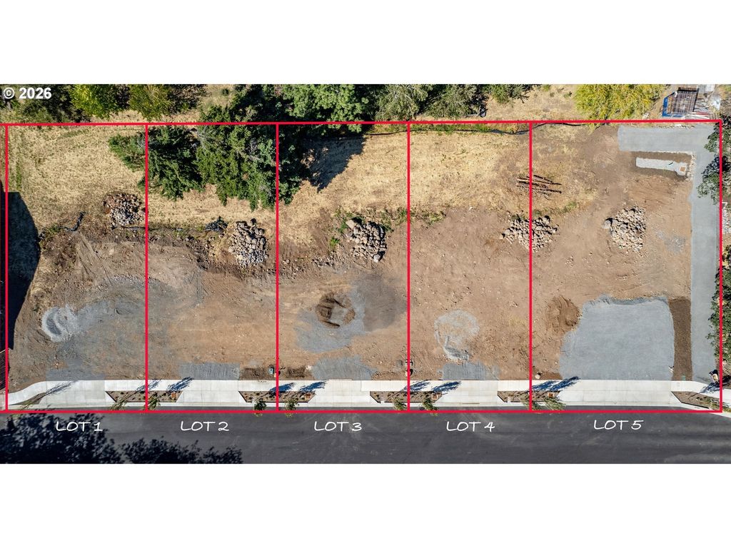 3940 Carr Dr, Hood River