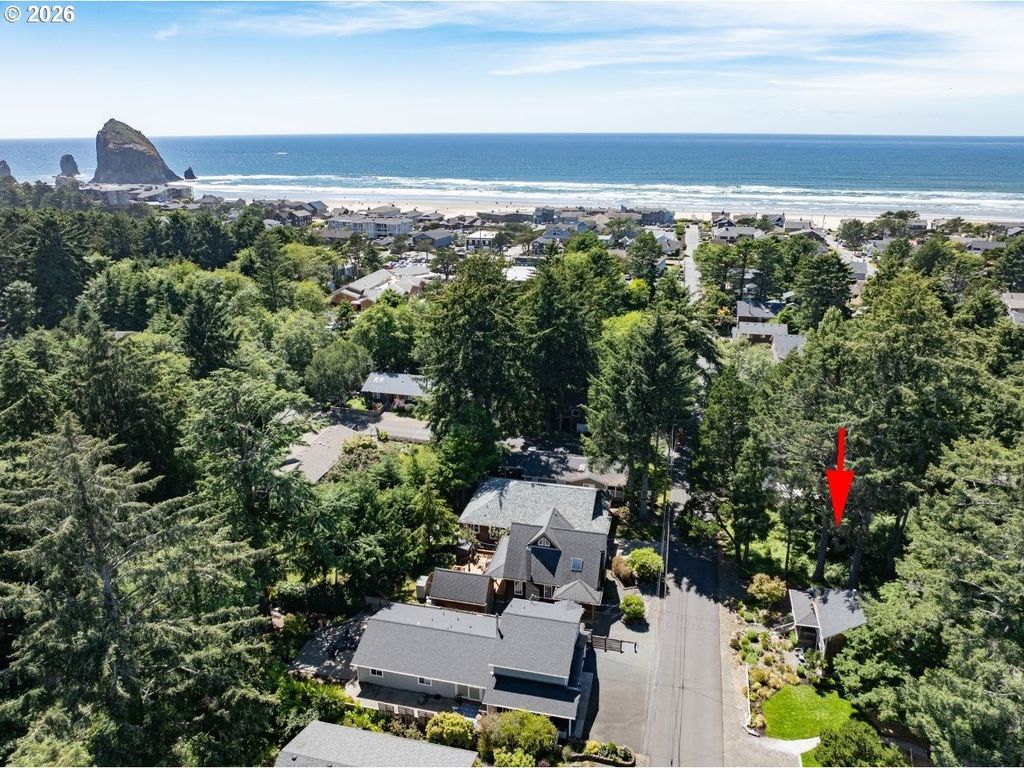 216 E Harrison St, Cannon Beach