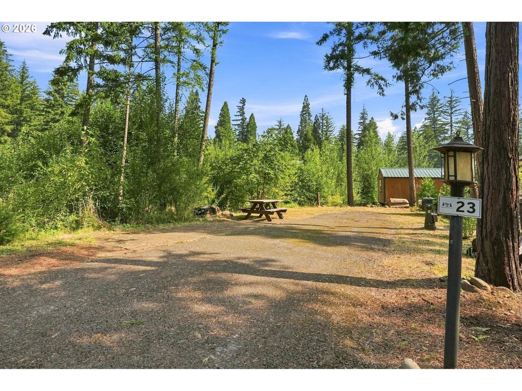 54432 Mckenzie Hwy 23, Blue River