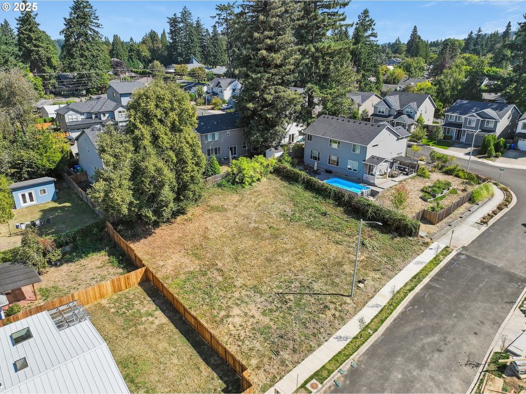 Se Harrison St 8, Milwaukie