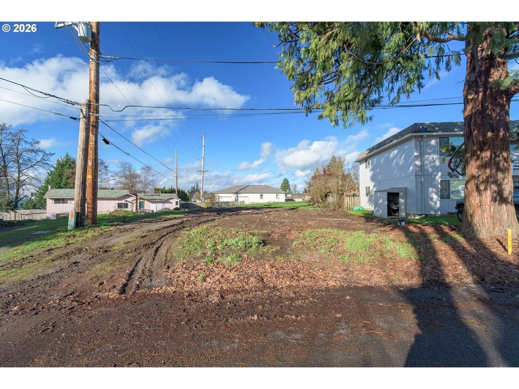 32633 W Mckenzie St, Eugene