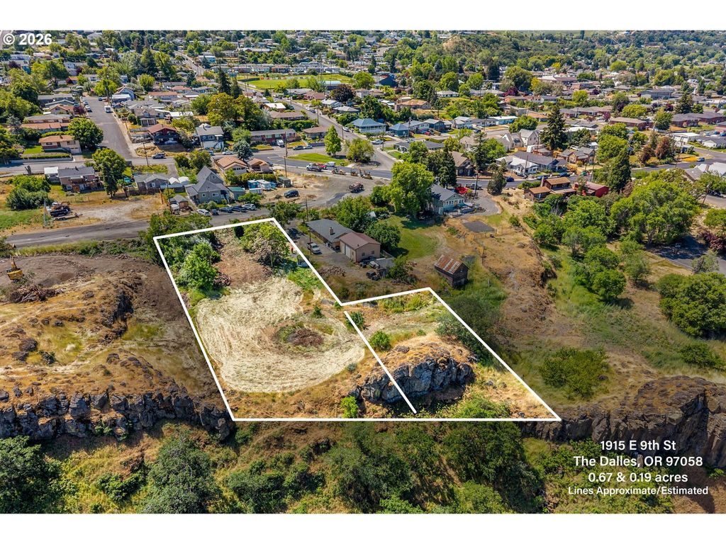 1915 E 9th St, The Dalles