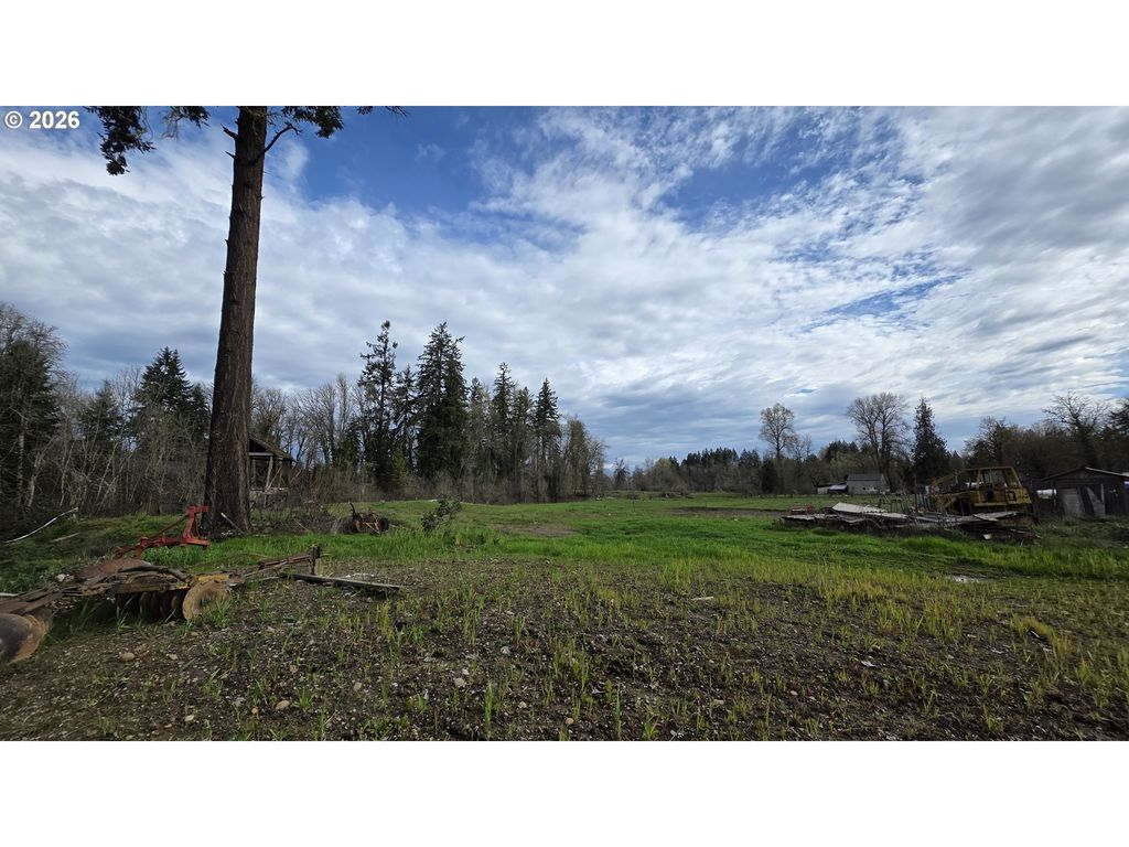 21757 Highway 99e, Aurora
