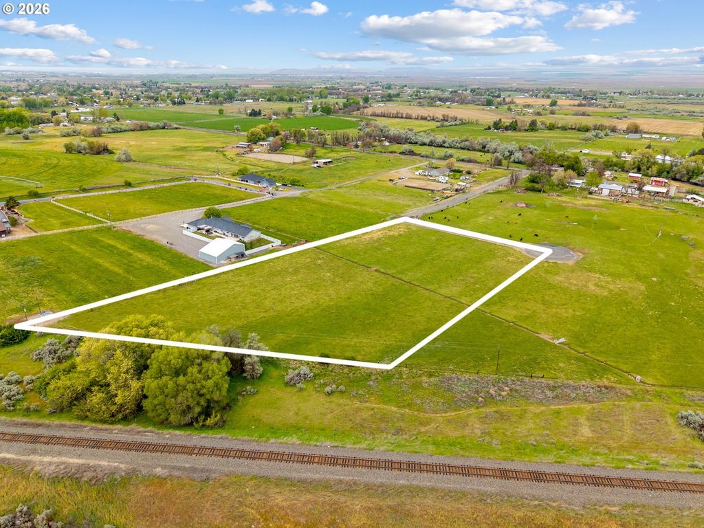 B And B Ln 2, Hermiston