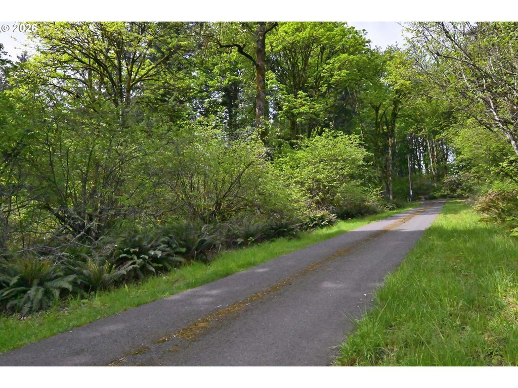 Se Maple Hill Ln, Happy Valley