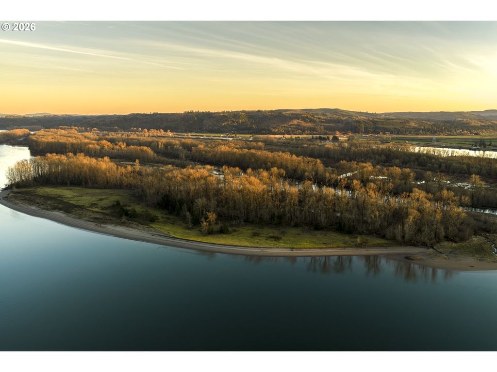Gull Island, Clatskanie