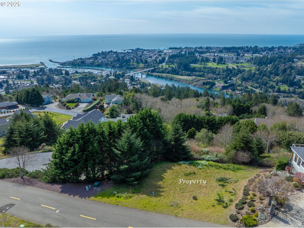 98010 Crown Terrace Rd 1, Brookings