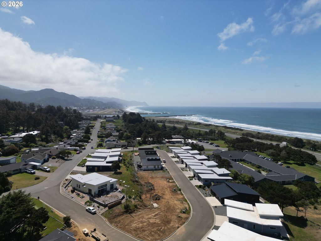 0000 Sawyer Way 8, Gold Beach