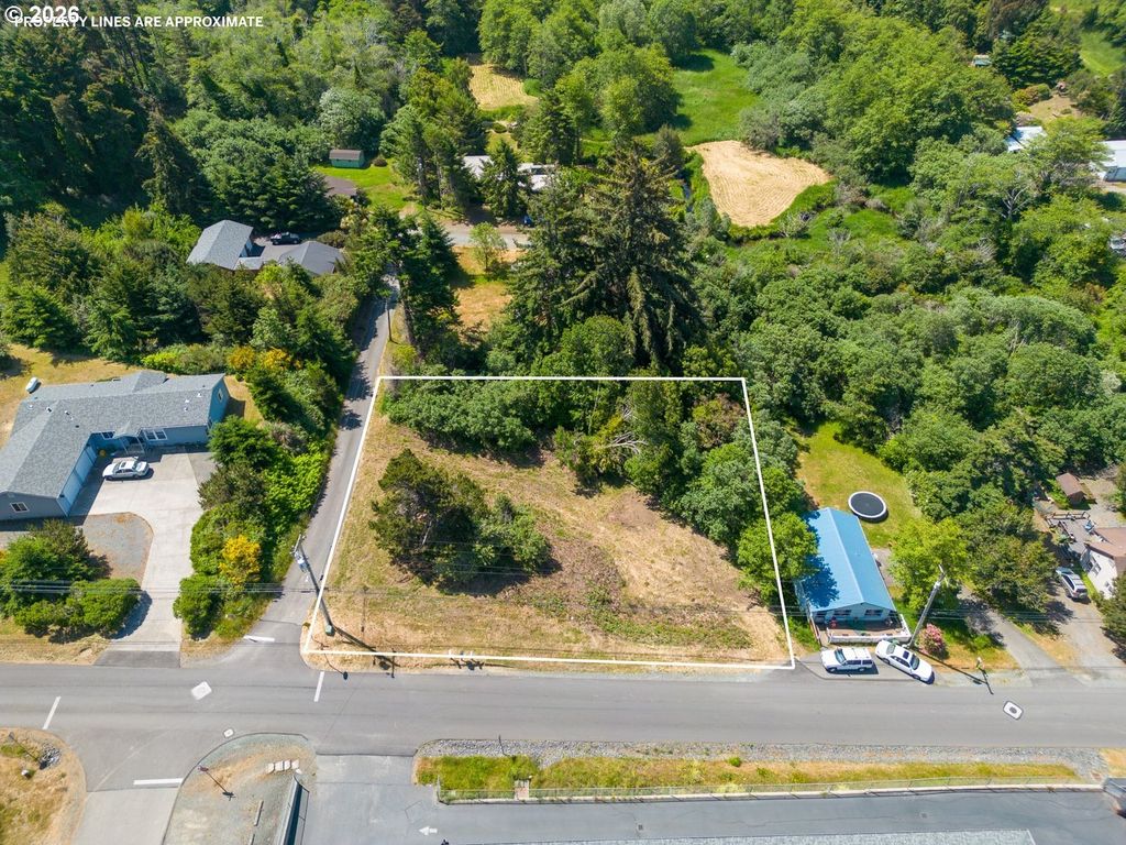 770 3rd St Se, Bandon
