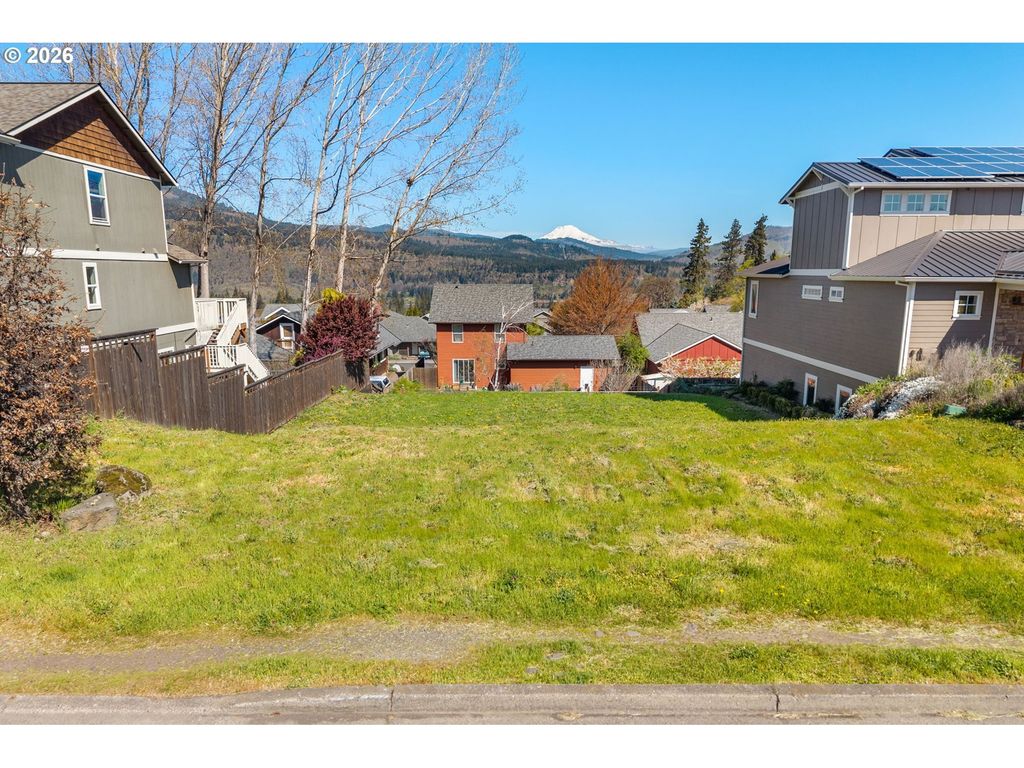 2860 May St, Hood River